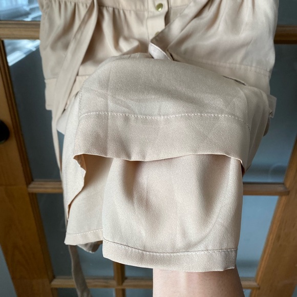 XXS Bebe beige dress with slip - Picture 2 of 5